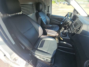 2018 Mercedes-Benz Metris Cargo Van 126.0" WB - miniatura 8