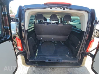 2018 Mercedes-Benz Metris Passenger Van 126.0" WB - miniatura 16