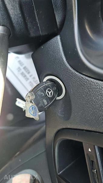 2018 Mercedes-Benz Metris Passenger Van 126.0" WB - miniatura 18