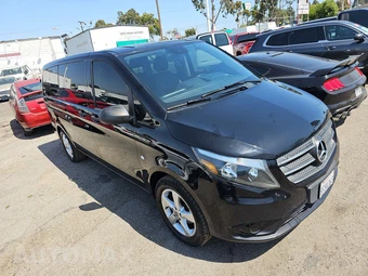 2018 Mercedes-Benz Metris Passenger Van 126.0" WB - miniatura 3
