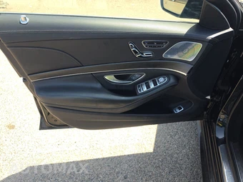 2018 Mercedes-Benz S 560 Sedan - miniatura 9