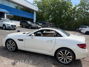 2018 Mercedes-Benz SLC 300 - miniatura 7