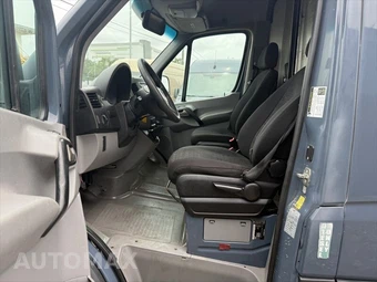2018 Mercedes-Benz Sprinter 2500 Cargo Van Standard Roof 144.3" WB - miniatura 12