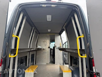 2018 Mercedes-Benz Sprinter 2500 Cargo Van Standard Roof 144.3" WB - miniatura 37