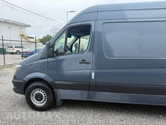 2018 Mercedes-Benz Sprinter 2500 Cargo Van Standard Roof 144.3" WB - miniatura 4