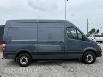 2018 Mercedes-Benz Sprinter 2500 Cargo Van Standard Roof 144.3" WB - miniatura 9