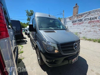 2018 Mercedes-Benz Sprinter 2500 Cargo Van Standard Roof 144.3" WB – miniatura 4