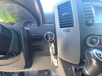 2018 Mercedes-Benz Sprinter 2500 Cargo Van Standard Roof 144.3" WB – miniatura 8