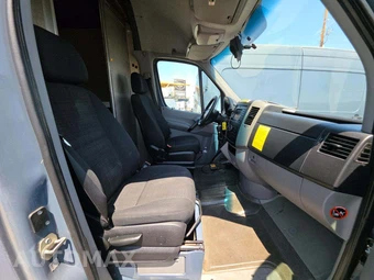 2018 Mercedes-Benz Sprinter 2500 Cargo Van Standard Roof 144.3" WB - miniatura 18