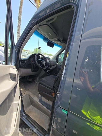 2018 Mercedes-Benz Sprinter 2500 Cargo Van Standard Roof 144.3" WB - miniatura 6