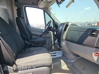 2018 Mercedes-Benz Sprinter 2500 Cargo Van Standard Roof 144.3" WB – miniatura 8