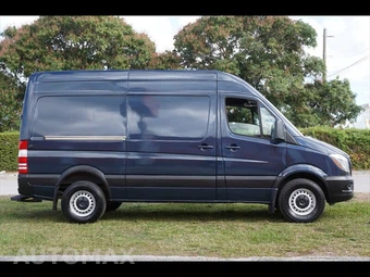 2018 Mercedes-Benz Sprinter 2500 Cargo Van Standard Roof 144.3" WB - miniatura 8