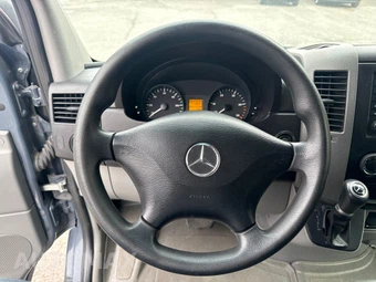 2018 Mercedes-Benz Sprinter 2500 Cargo Van Standard Roof 144.3" WB - miniatura 12