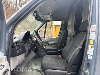 2018 Mercedes-Benz Sprinter 2500 Cargo Van Standard Roof 144.3" WB - miniatura 9