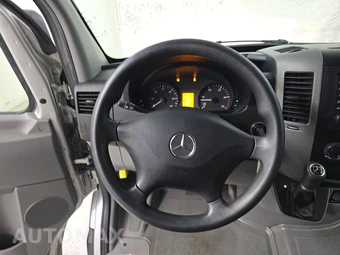 2018 Mercedes-Benz Sprinter 2500 Passenger Van High Roof 144.3" WB - miniatura 10