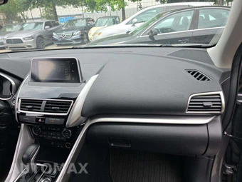 2018 Mitsubishi Eclipse Cross SE – miniatura 16