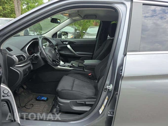 2018 Mitsubishi Eclipse Cross SE – miniatura 3