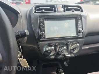 2018 Mitsubishi Mirage ES – miniatura 11