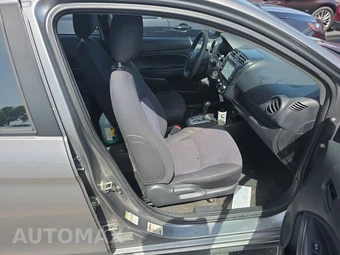 2018 Mitsubishi Mirage ES – miniatura 8