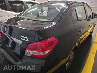 2018 Mitsubishi Mirage G4 ES – miniatura 4