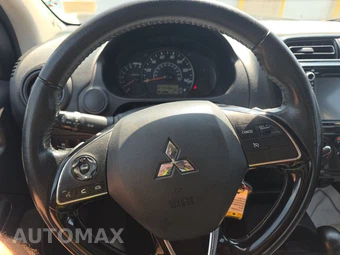 2018 Mitsubishi Mirage G4 ES – miniatura 10