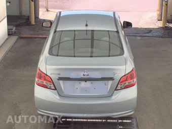 2018 Mitsubishi Mirage G4 ES – miniatura 5