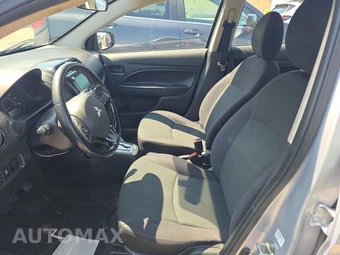 2018 Mitsubishi Mirage G4 ES – miniatura 7