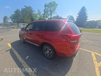 2018 Mitsubishi Outlander LE – miniatura 2