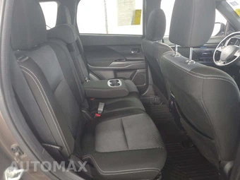 2018 Mitsubishi Outlander LE – miniatura 17