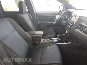 2018 Mitsubishi Outlander LE – miniatura 19