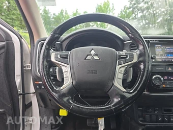 2018 Mitsubishi Outlander PHEV GT – miniatura 10