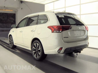 2018 Mitsubishi Outlander PHEV GT – miniatura 6