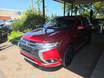 2018 Mitsubishi Outlander PHEV GT - car from the USA, Manheim Buy-Now listing at AUTOMAX