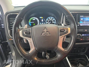 2018 Mitsubishi Outlander PHEV GT - miniatura 10