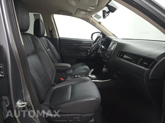 2018 Mitsubishi Outlander PHEV GT - miniatura 8