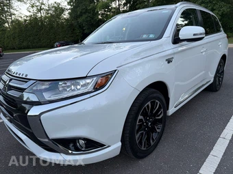 2018 Mitsubishi Outlander PHEV SEL - miniatura 12