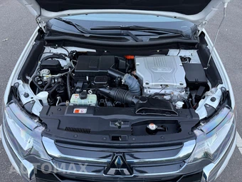 2018 Mitsubishi Outlander PHEV SEL - miniatura 23