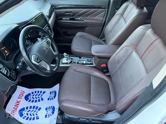 2018 Mitsubishi Outlander PHEV SEL - miniatura 27