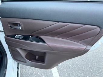 2018 Mitsubishi Outlander PHEV SEL - miniatura 43