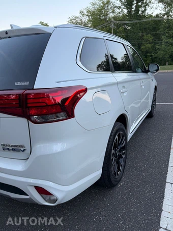 2018 Mitsubishi Outlander PHEV SEL - miniatura 9