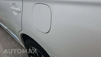 2018 Mitsubishi Outlander PHEV SEL - miniatura 24