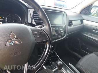 2018 Mitsubishi Outlander SE - miniatura 11