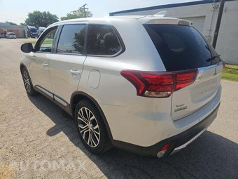 2018 Mitsubishi Outlander SE - miniatura 2