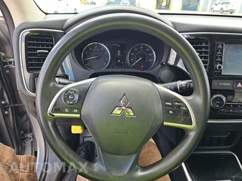 2018 Mitsubishi Outlander SE – miniatura 10