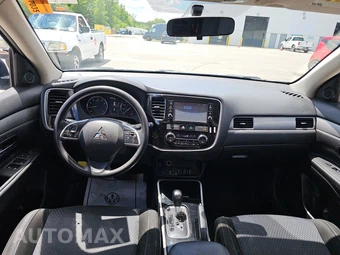 2018 Mitsubishi Outlander SE – miniatura 11