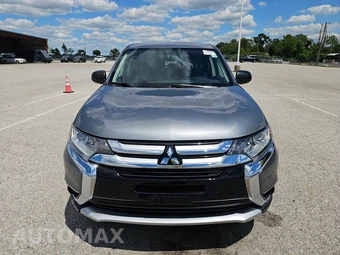 2018 Mitsubishi Outlander SE – miniatura 2