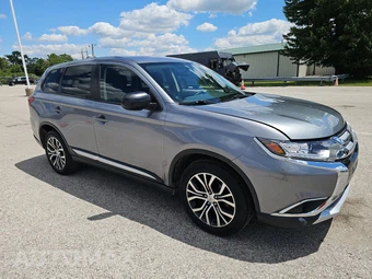 2018 Mitsubishi Outlander SE – miniatura 3