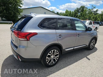 2018 Mitsubishi Outlander SE – miniatura 4