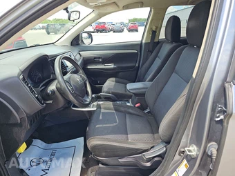 2018 Mitsubishi Outlander SE – miniatura 7