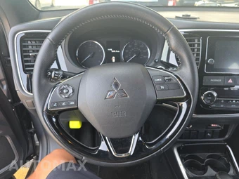 2018 Mitsubishi Outlander SE – miniatura 10